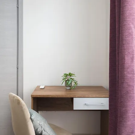 Modern 2bd With Maltese Balcony & Back Yard - Close To St Julian's & St Georges Bay & Sliema Promenade * Gzira