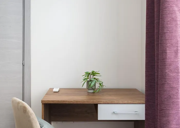 Modern 2bd With Maltese Balcony & Back Yard - Close To St Julian's & St Georges Bay & Sliema Promenade * Gzira